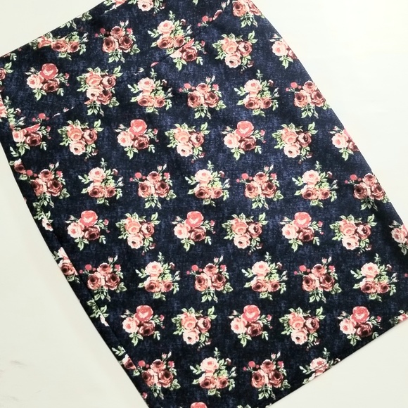 LuLaRoe Dresses & Skirts - Lularoe cassie